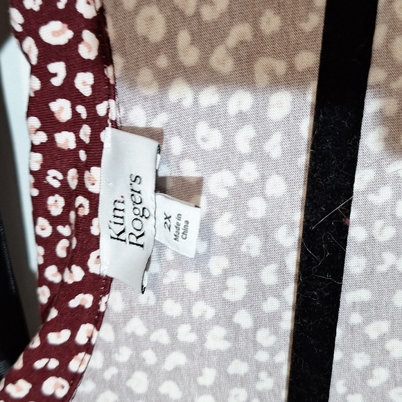 PLUS SIZED 2 piece bundle. - Picture 4 of 11